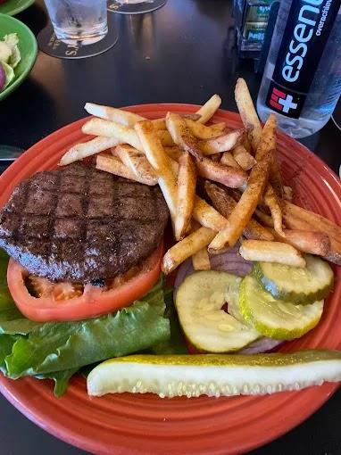 Villa Marine Bar & Grill